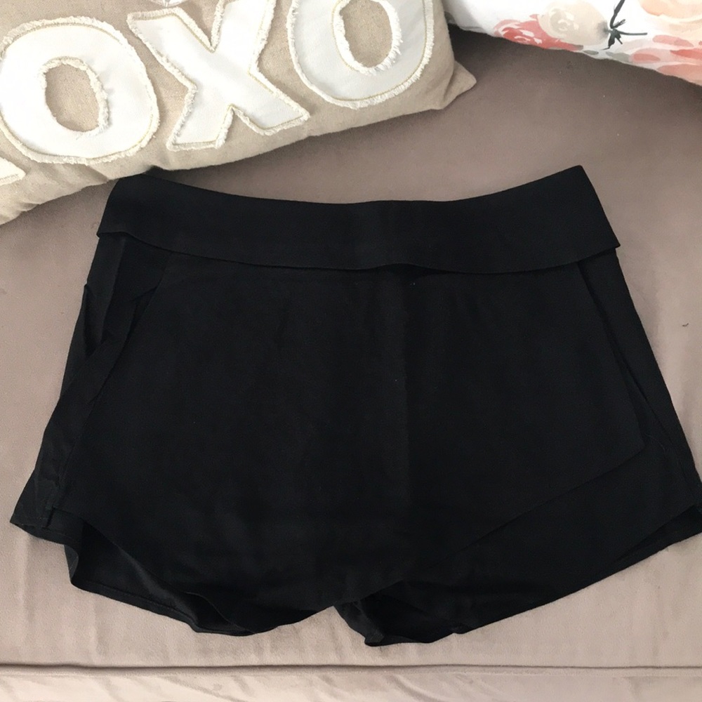 Black Skorts